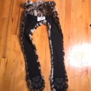 Leopard spirit hood